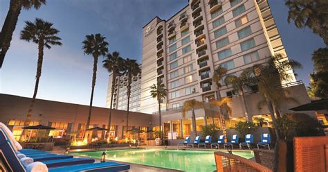 Hotels by Hilton .